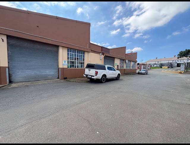 617M² WAREHOUSE FOR SALE IN NEW GERMANY